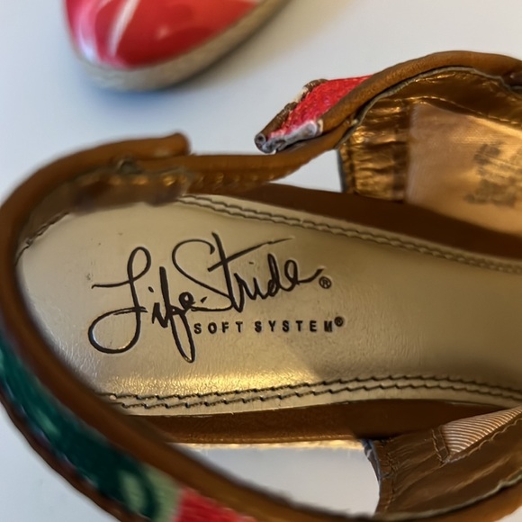 Life Stride Countess Floral Mary Jane Wedges - Picture 8 of 12